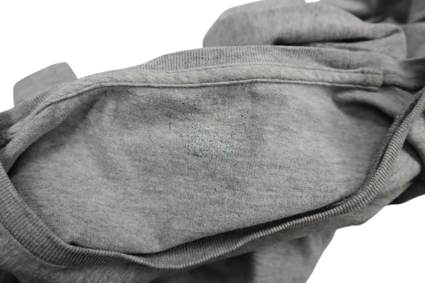 Šedé tričko s nášivkou