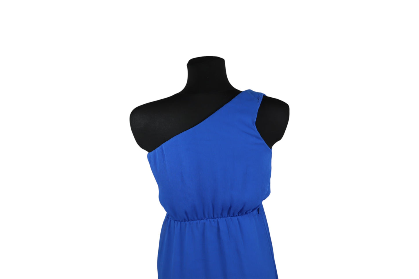 Šaty na jedno rameno