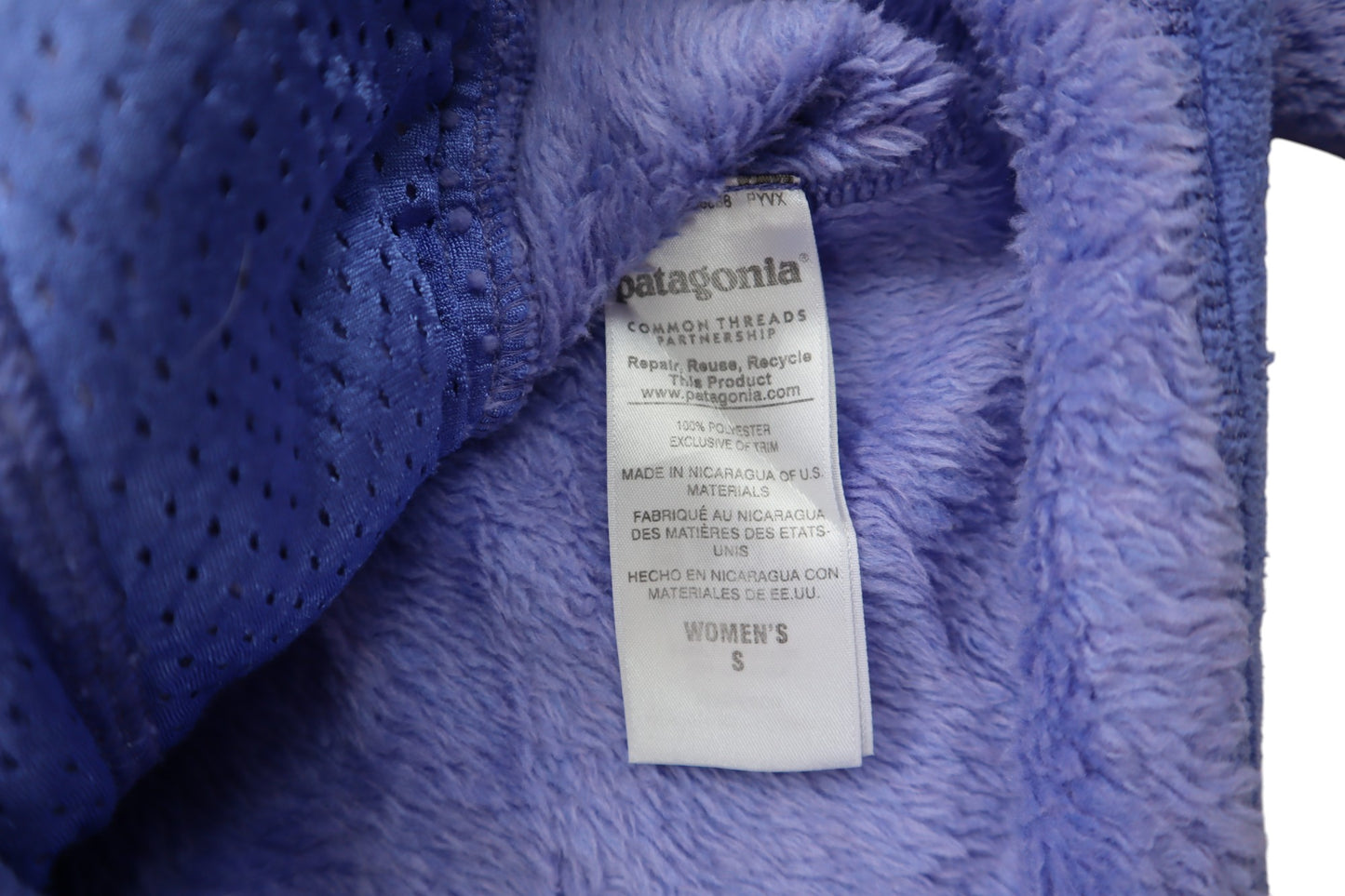 Modrá chlupatá mikina