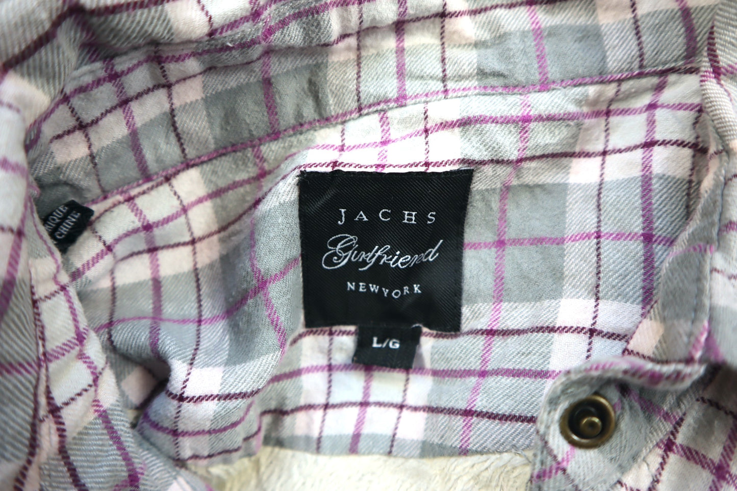 Světle růžová košile