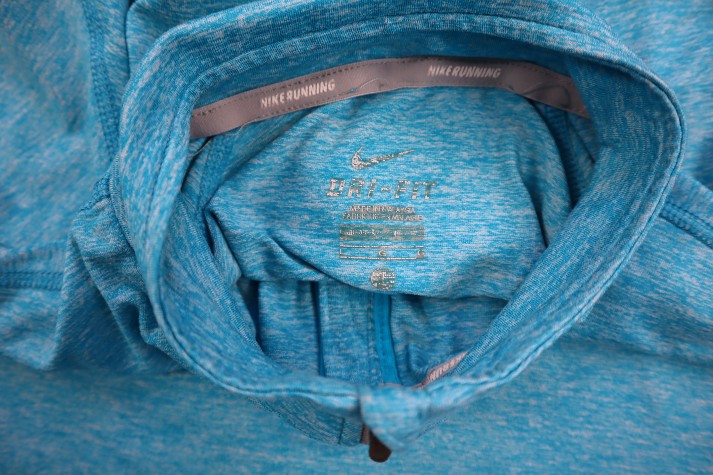 Světle modré sportovní tričko