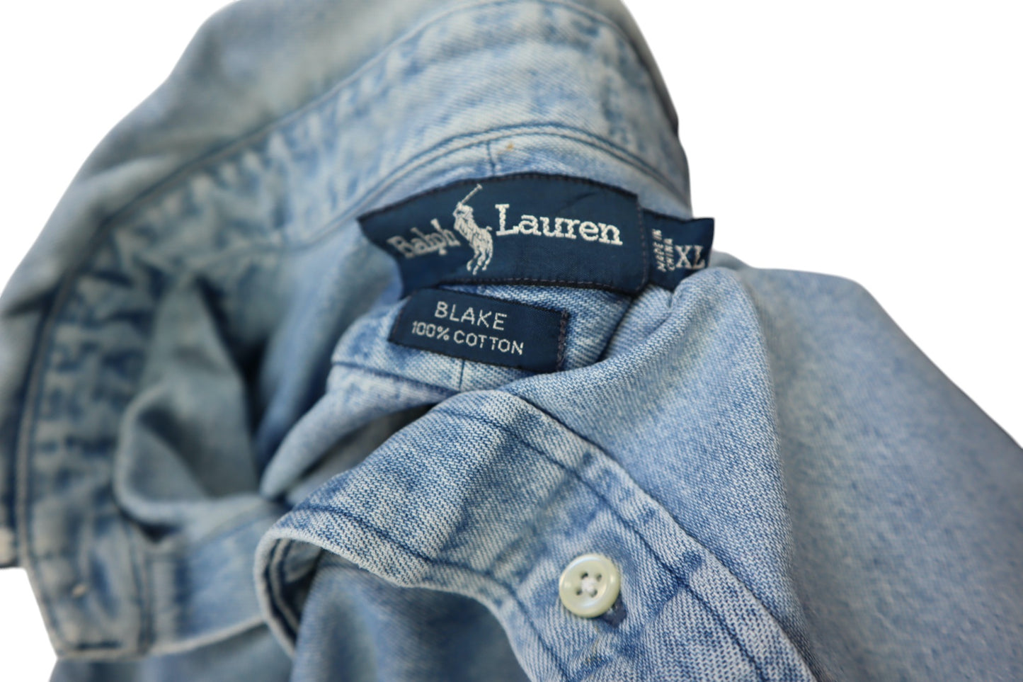 Světle džínová košile