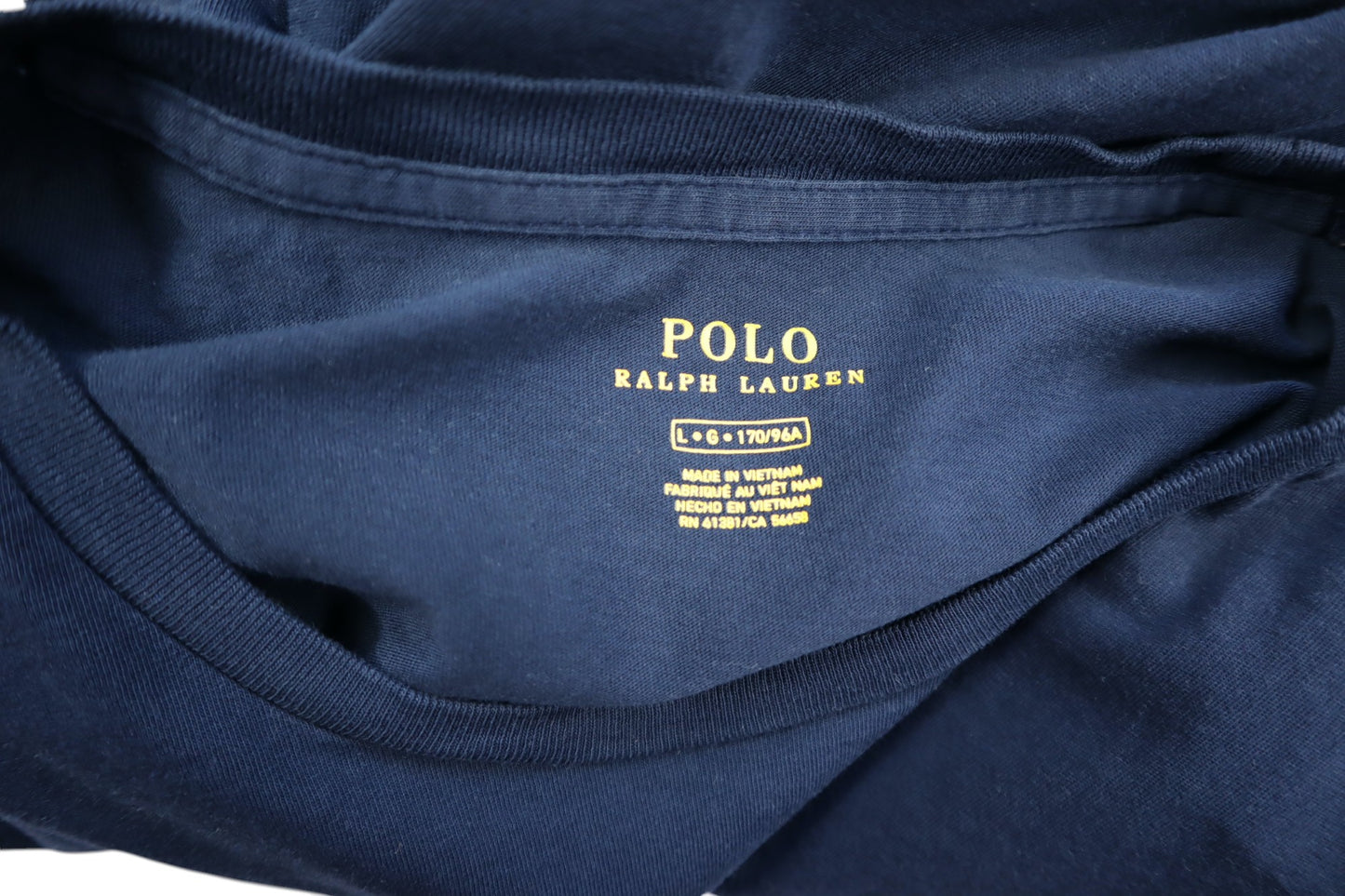 Tmavě modré tričko