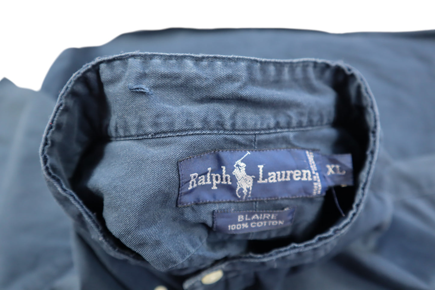 Modrá košile bez límečku