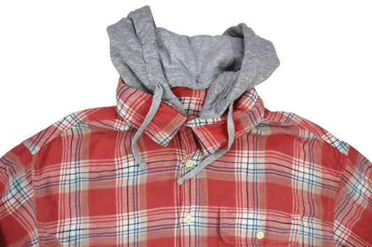 Světlá košile s kapucí