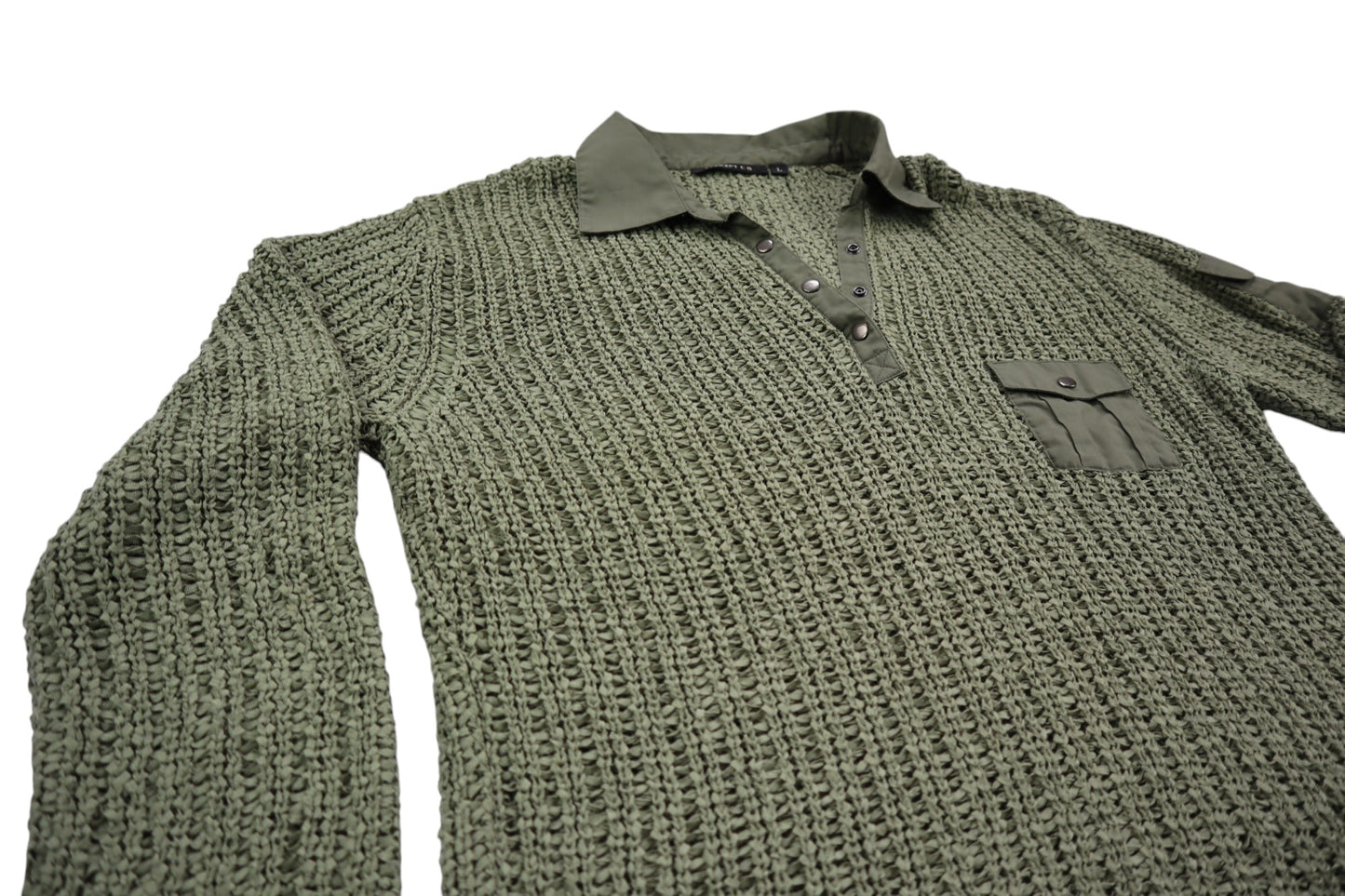 Zelený svetr s límečkem