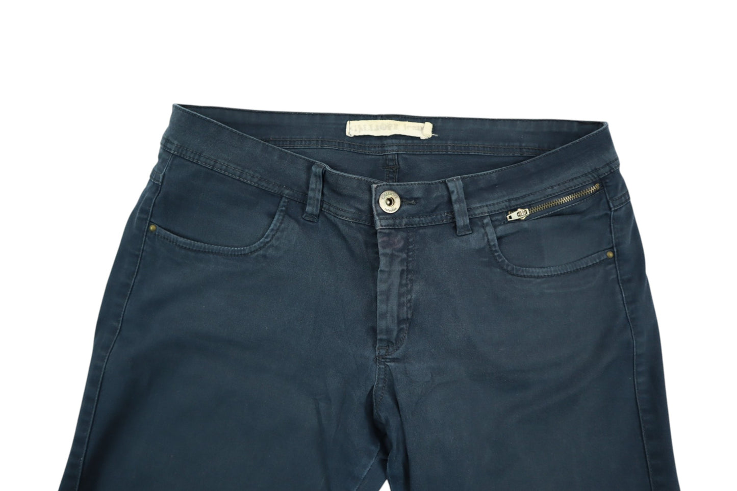 Úzké krátké džíny