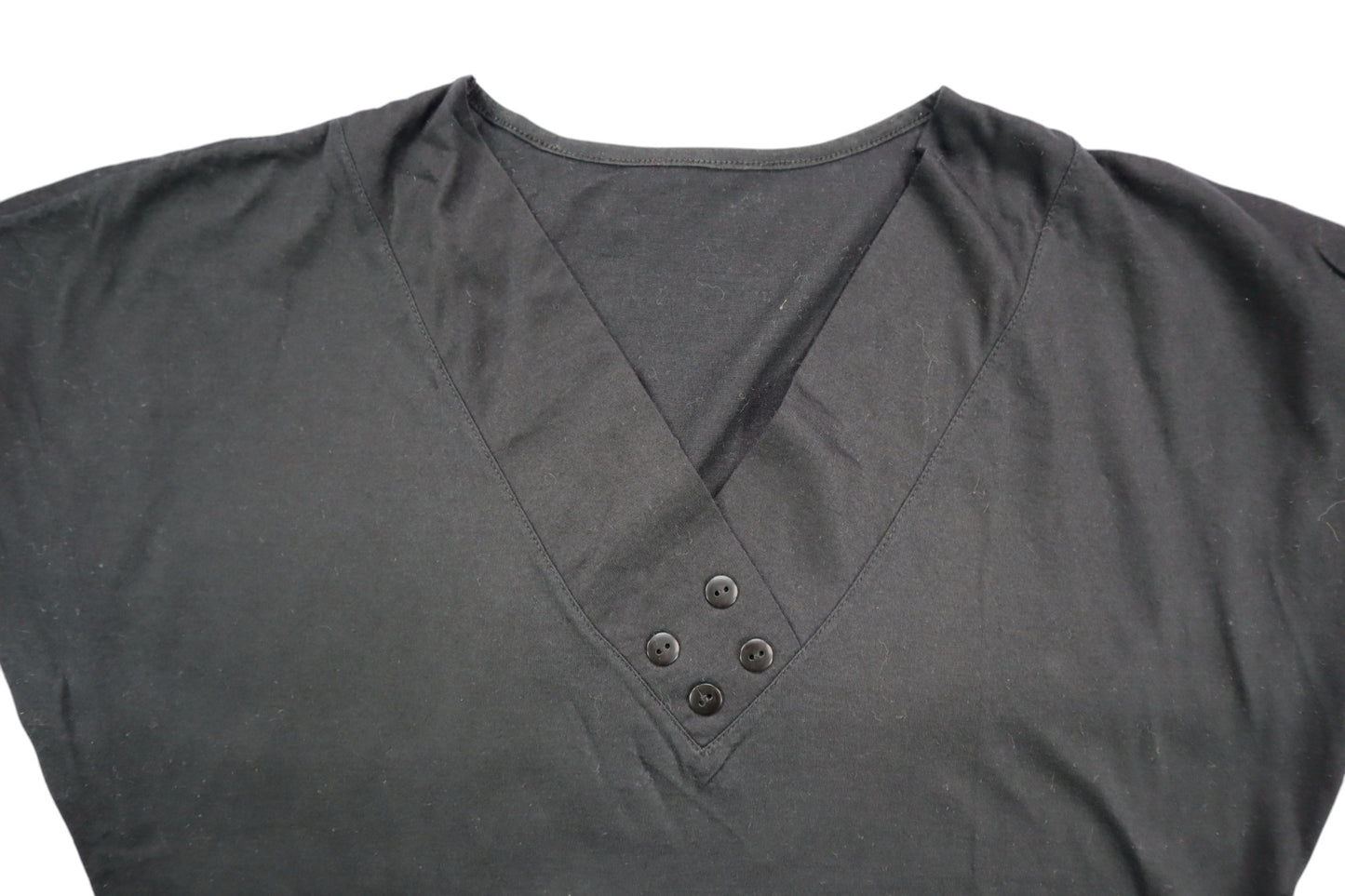 Černá halenka do V