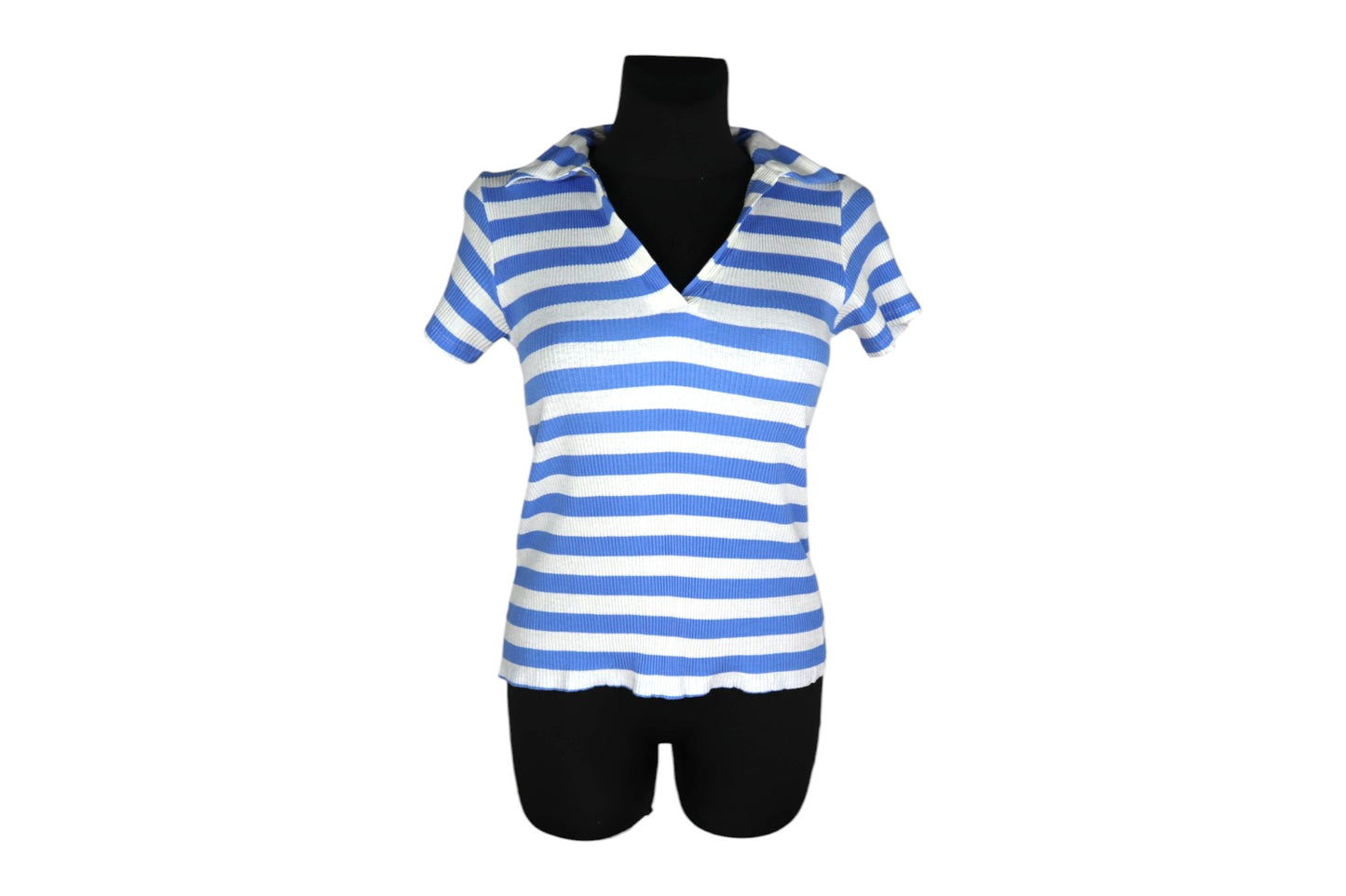 Přiléhavé tričko s límečkem