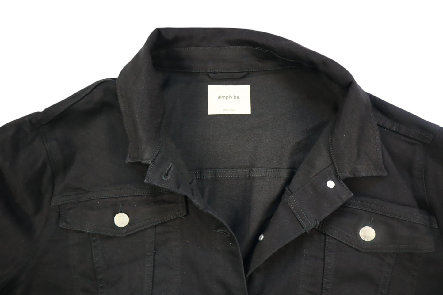 Černá džínová bunda