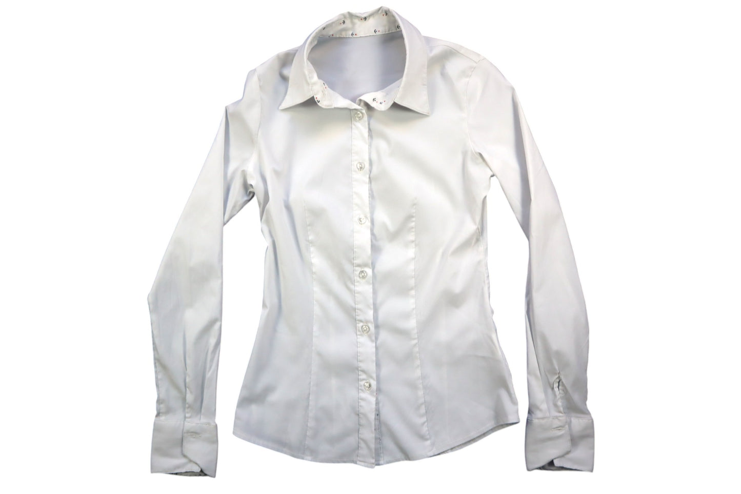 Bílá košile s kotvičkami