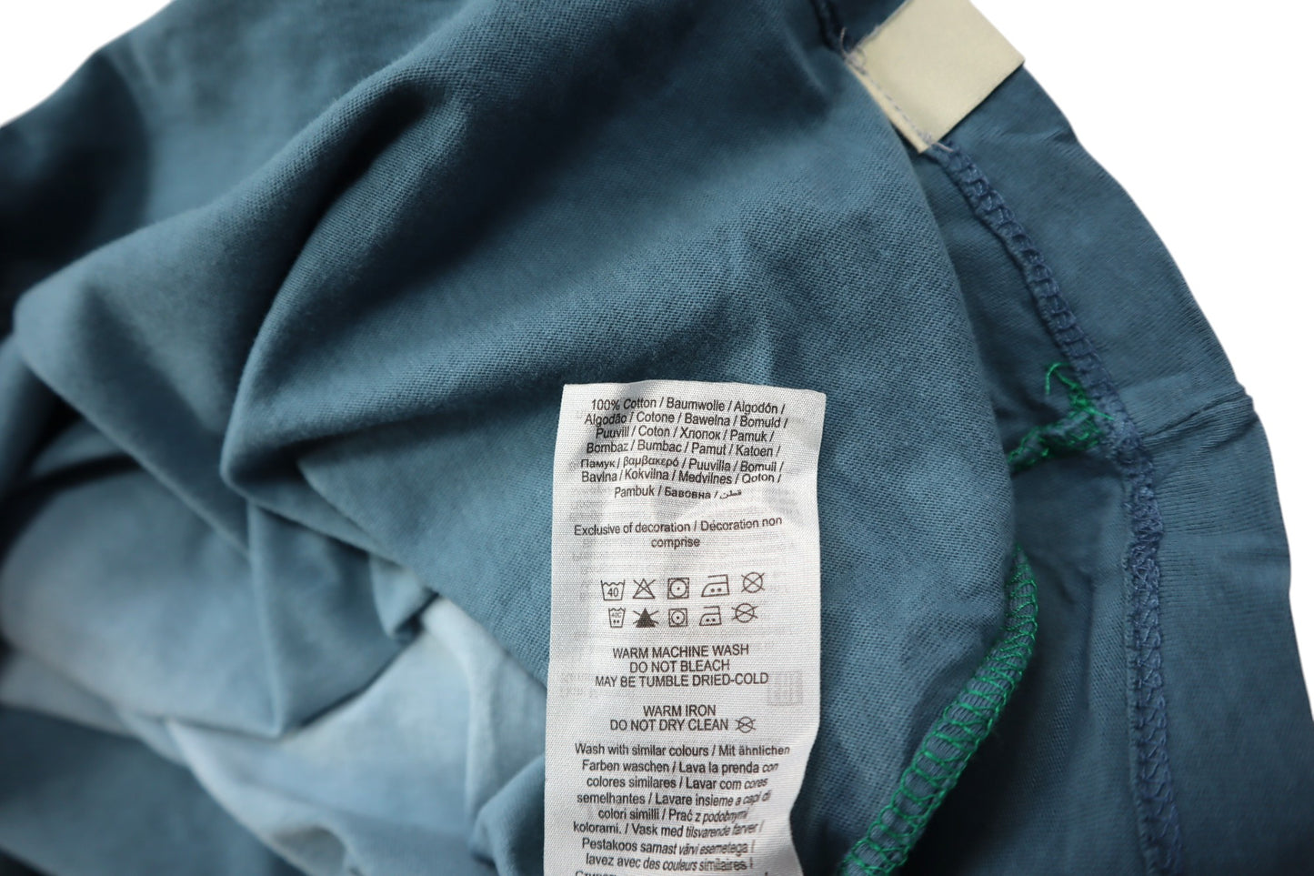 Vícebarevné tričko