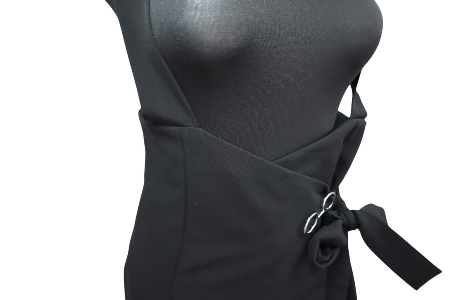 Šaty na zavazování