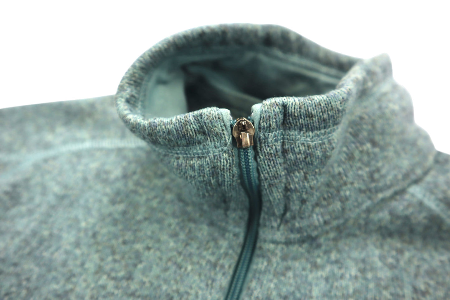 Tmavší tyrkysová mikina