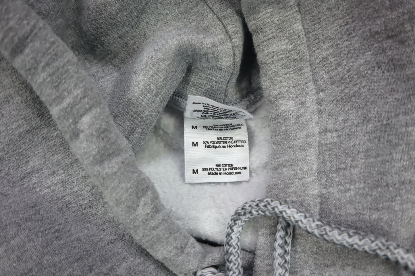 Šedá mikina s kapucí