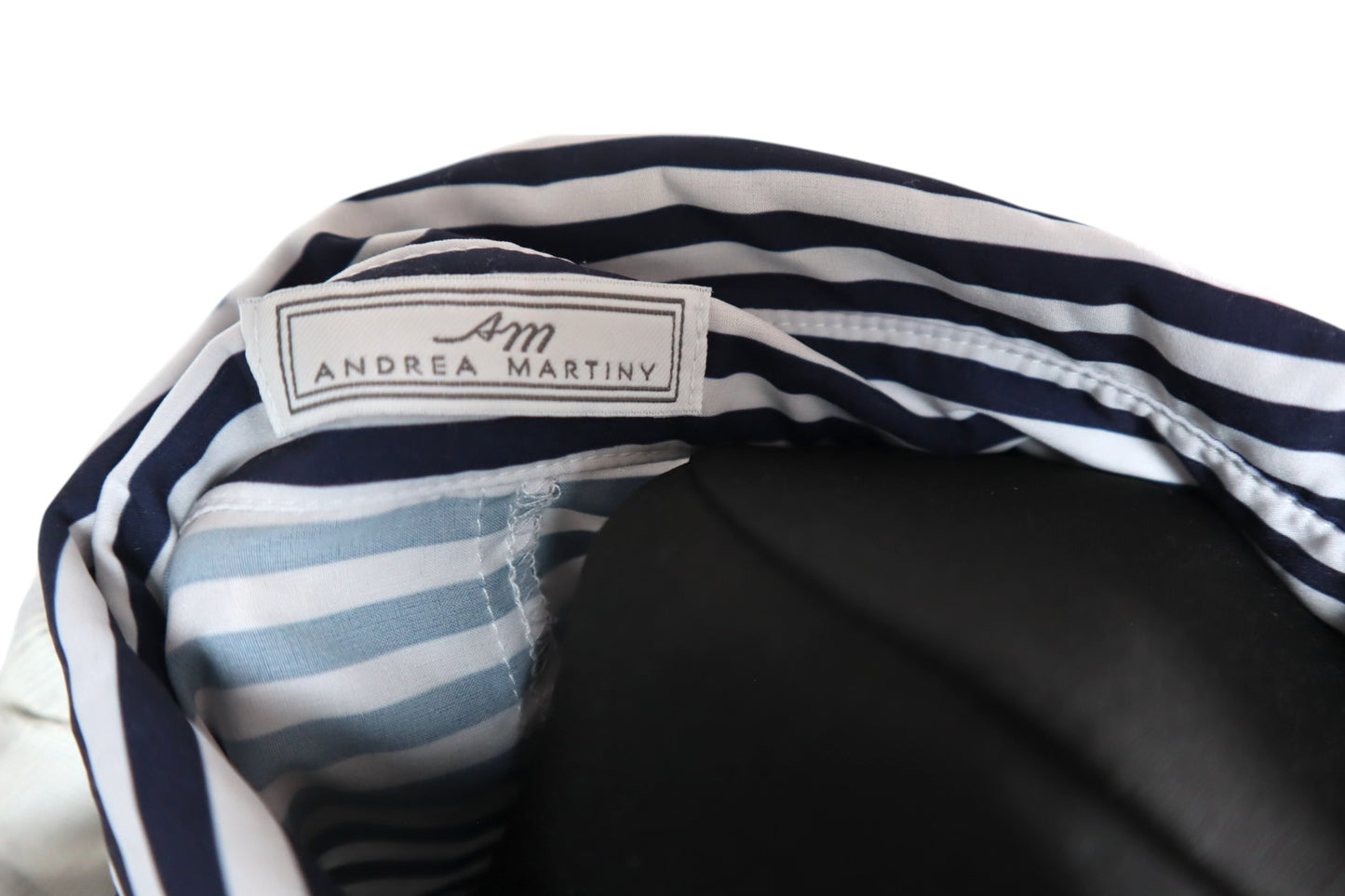 Pruhované šaty s límečkem