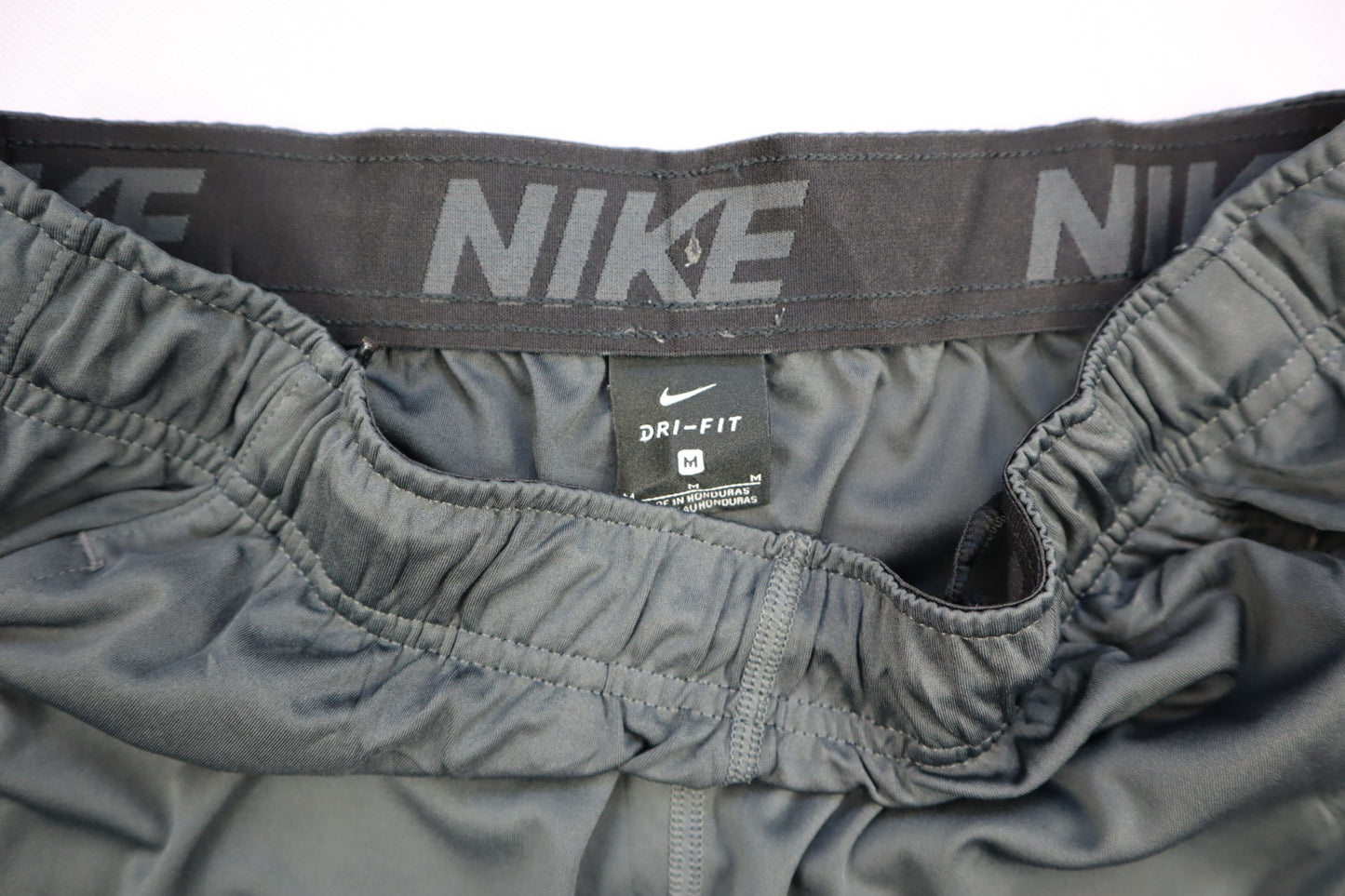 Sportovní kraťasy nad kolena