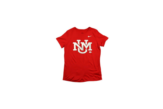 Červené tričko s nápisem