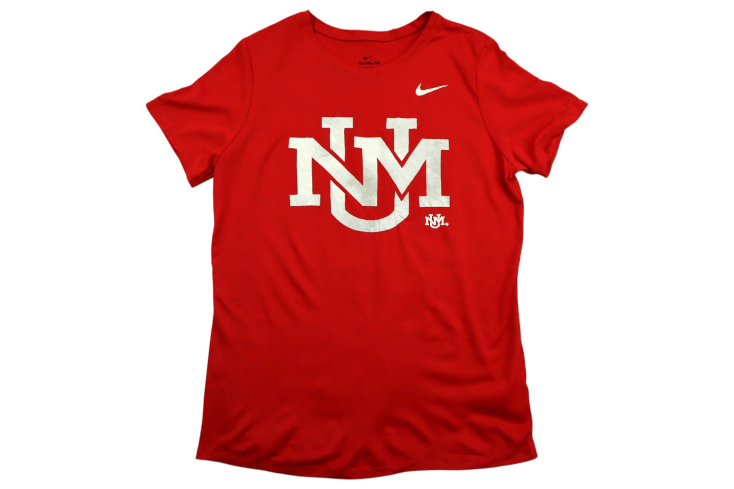 Červené tričko s nápisem