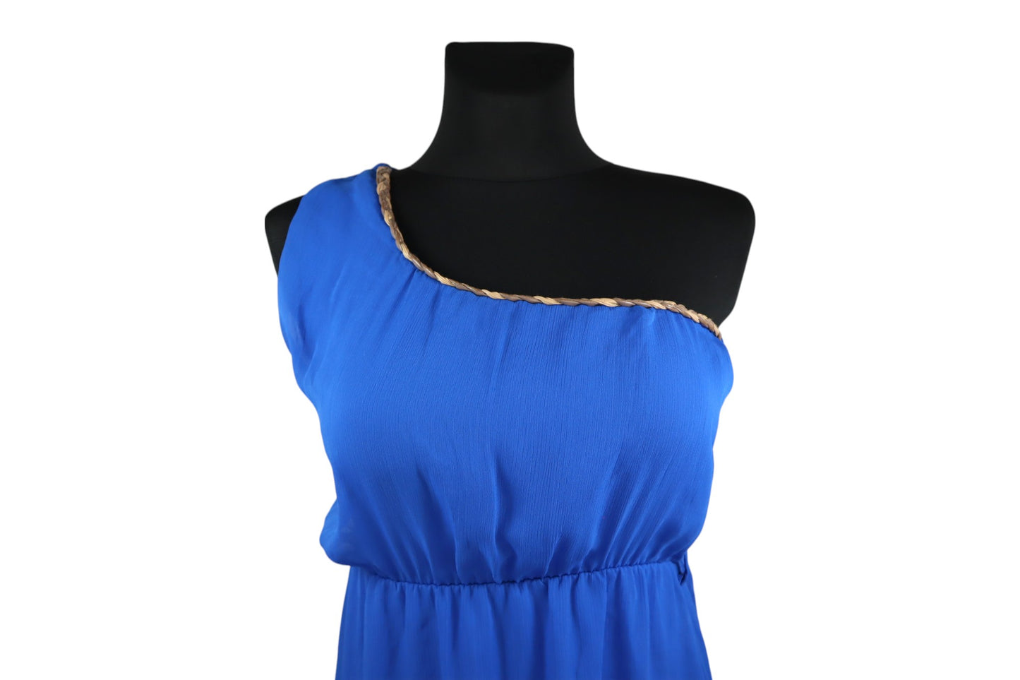 Šaty na jedno rameno