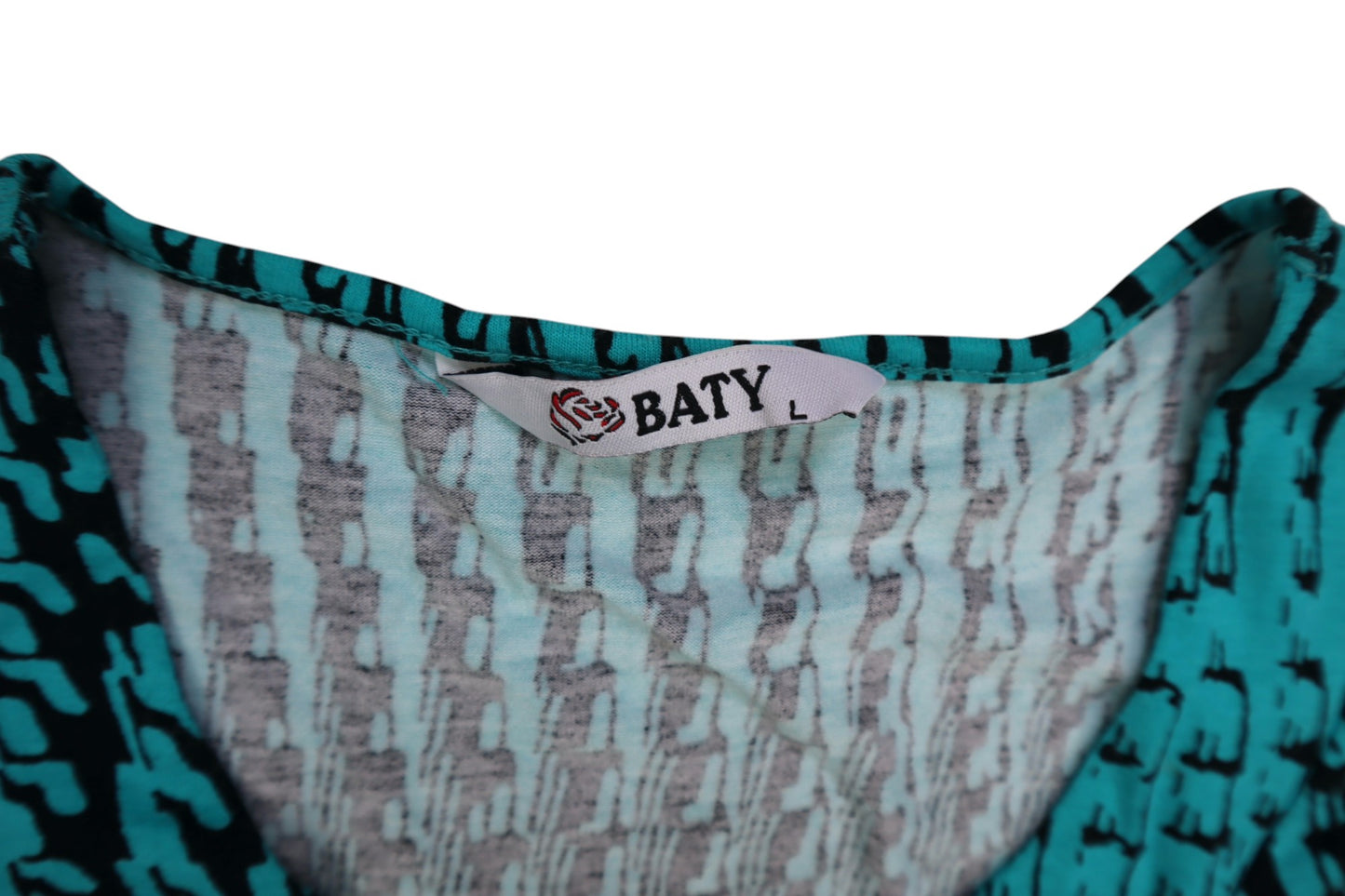 Tyrkysové tričko se vzorem