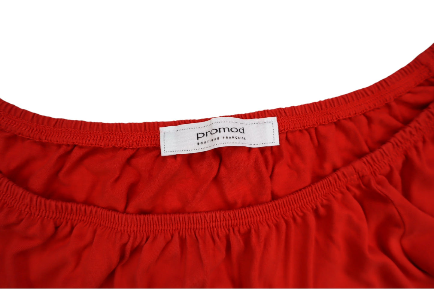 Červené tričko s volánky