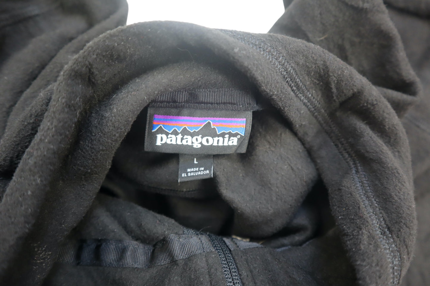 Černá mikina se zipem