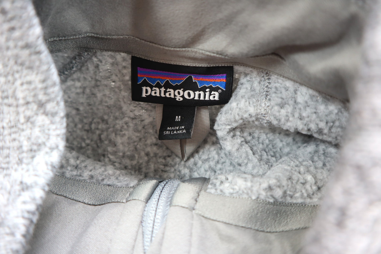 Světle šedá mikina