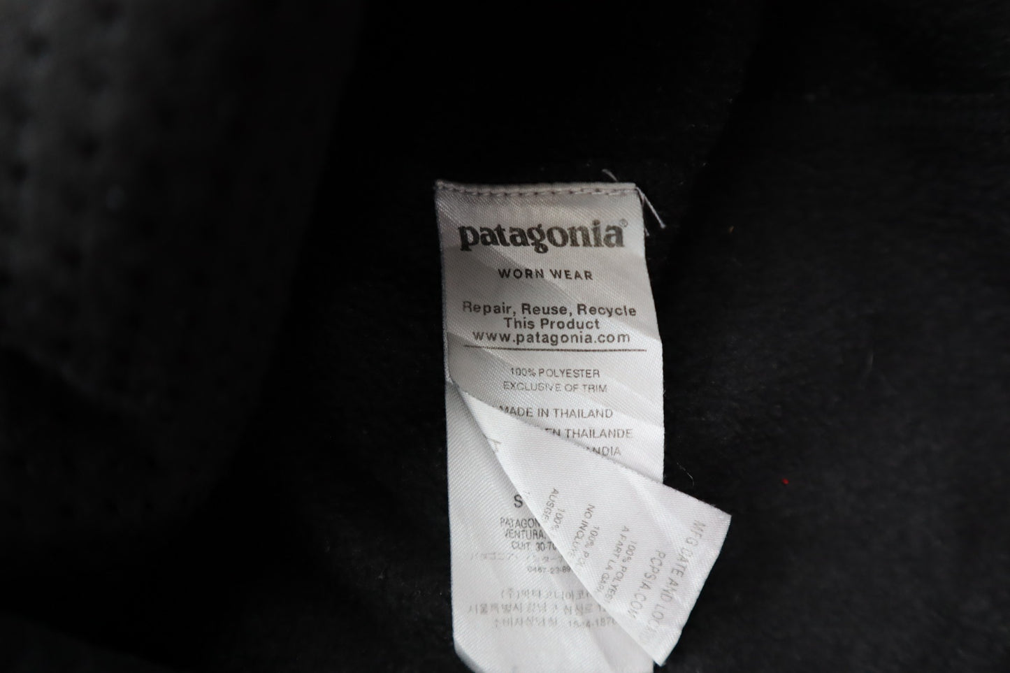 Černá mikina na zip