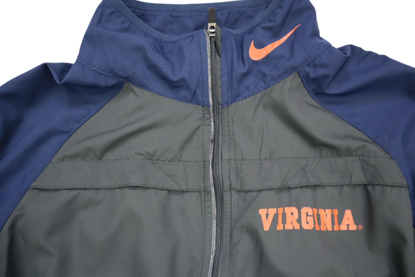 Šedo-modrá větrovka