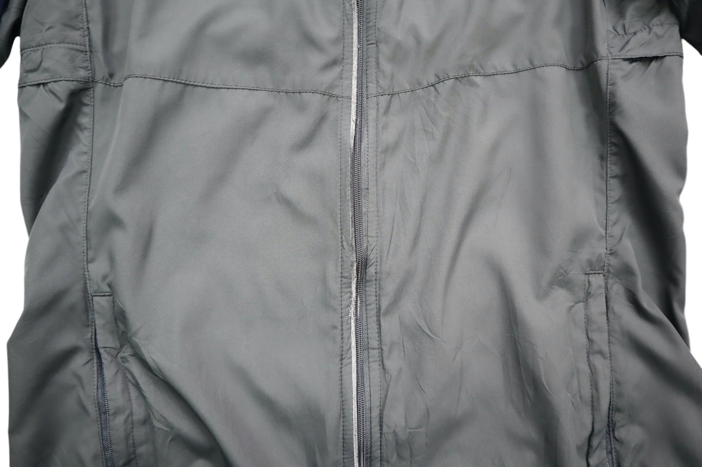 Šedo-modrá větrovka