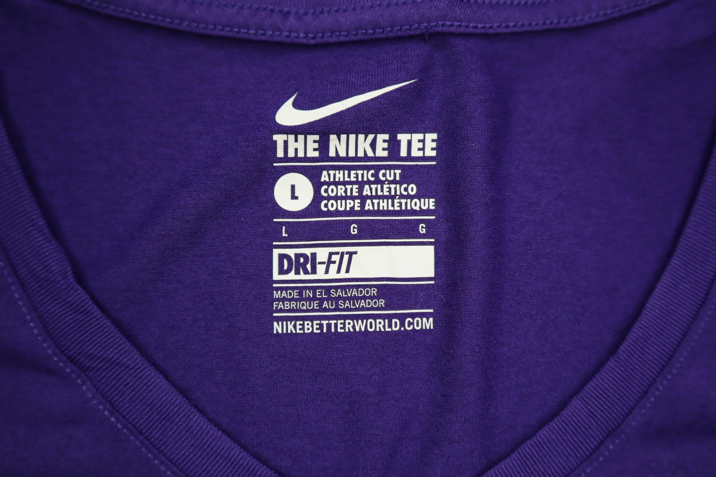 Fialové sportovní tričko