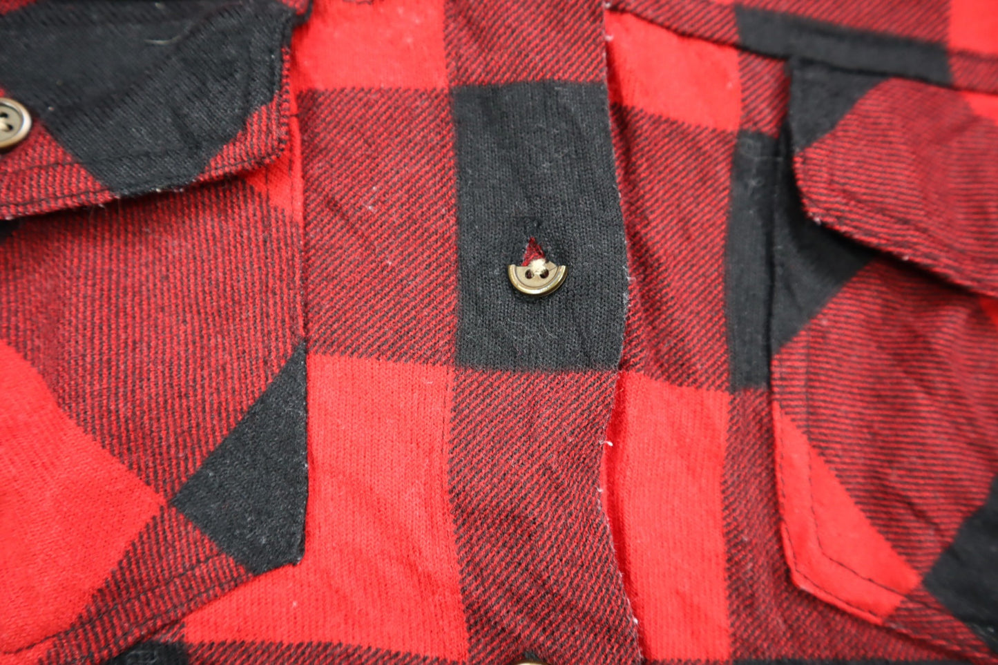 Červená kostkovaná košile