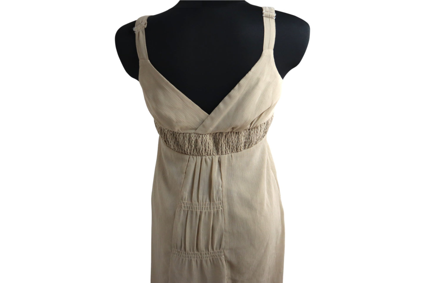 Béžové šaty na ramínka