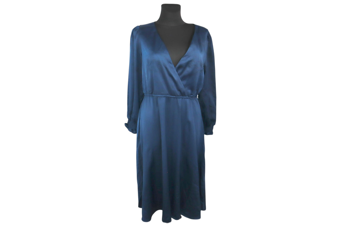 Šaty s dlouhým rukávem