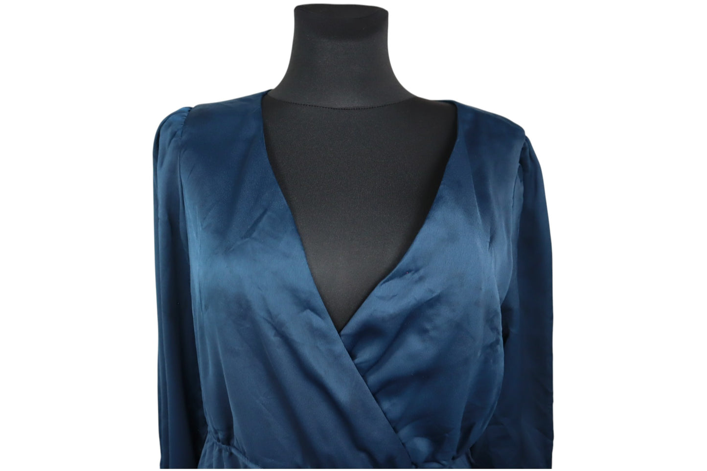 Šaty s dlouhým rukávem