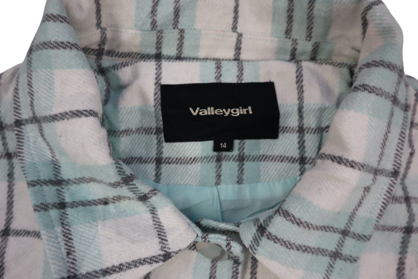 Světle zelená košile