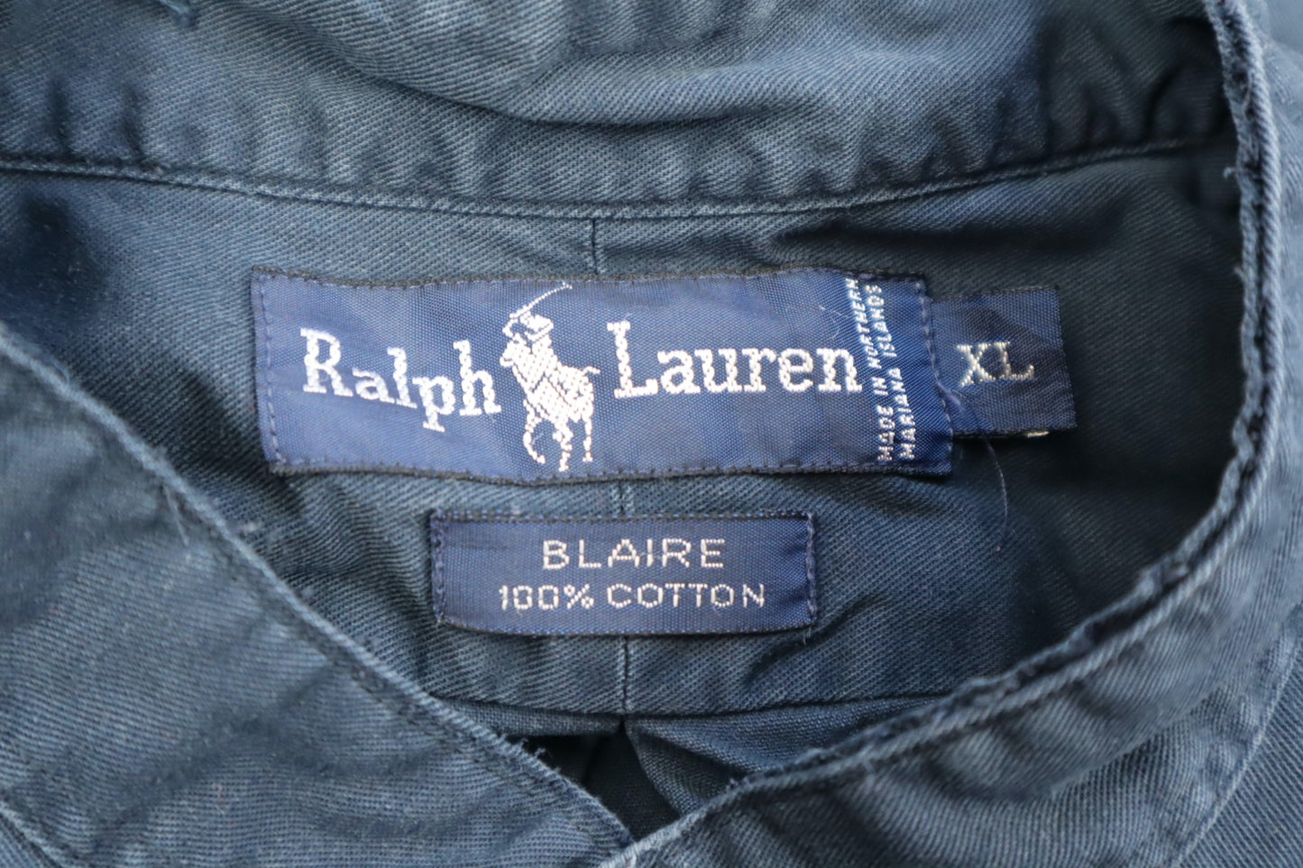 Modrá košile bez límečku