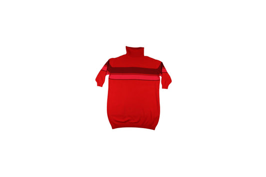 Červené svetro šaty