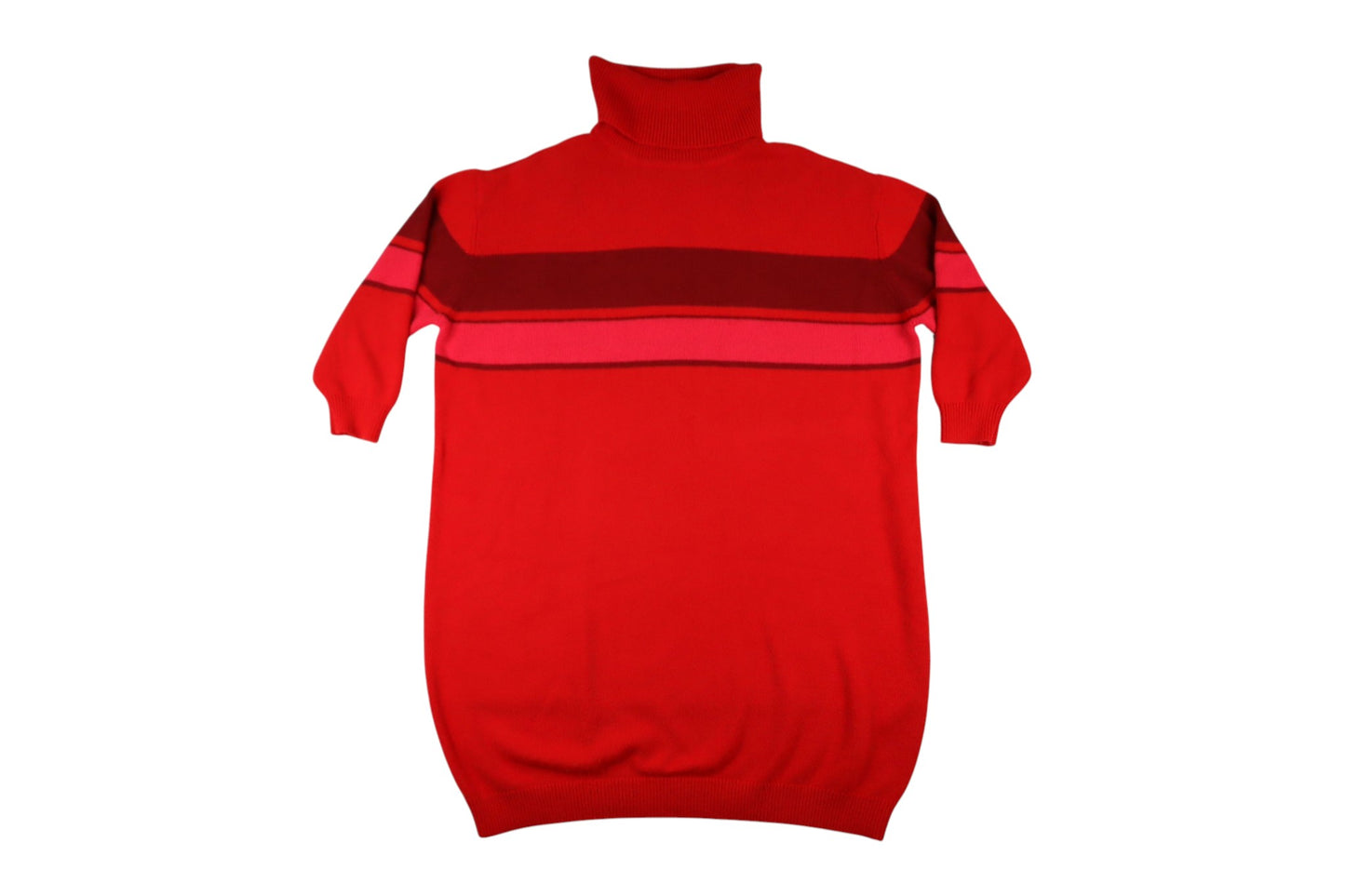 Červené svetro šaty