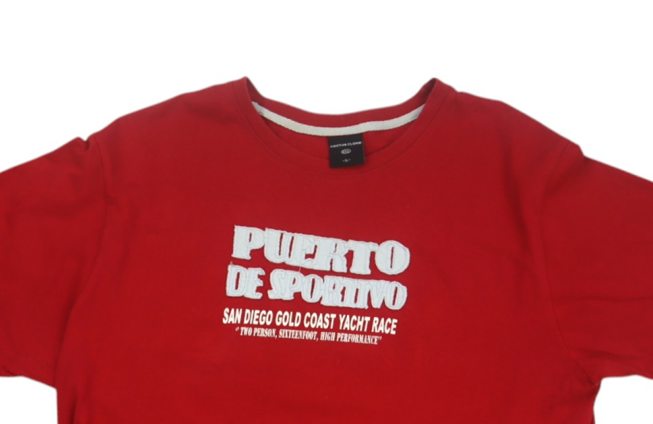 Červené bavlněné tričko